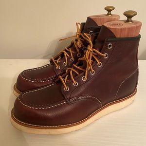 Red Wing Moc Toe 8138 size 9